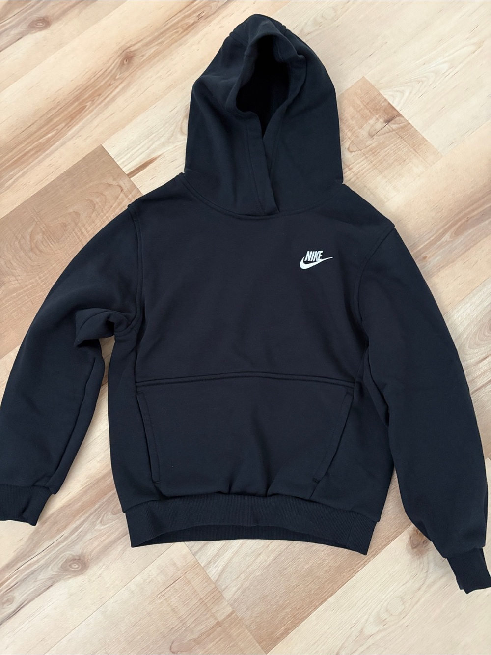 NWOT Kids Nike Black Sportswear Club Fleece Hoodie.  Size Medium